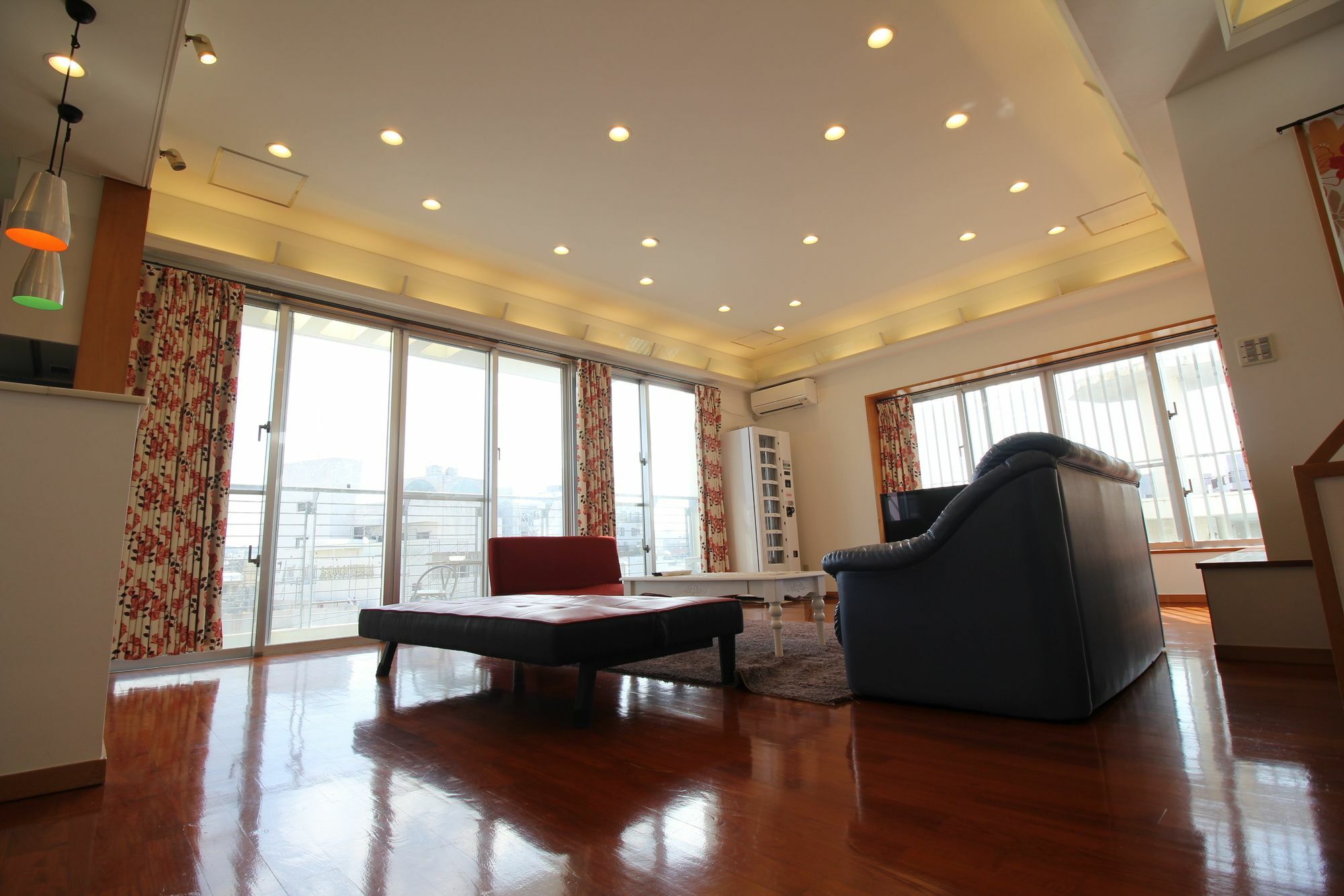 Villa Bianco Naha Esterno foto